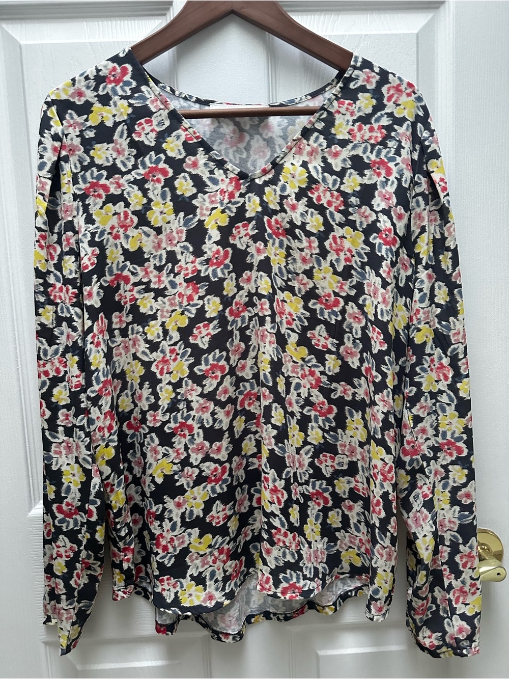 LOFT Mixed Media Floral V-Neck Blouse Jersey Back Size Large
